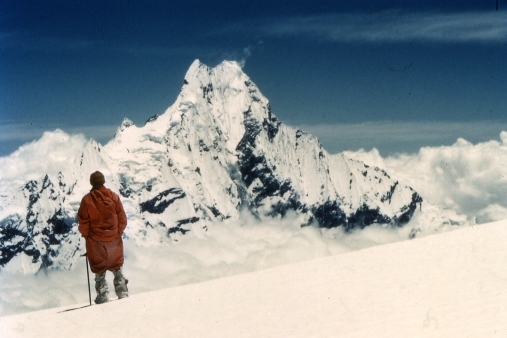 Dennis Davis admiring Machapuchare (22,938ft)