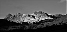 Langdale Pikes.